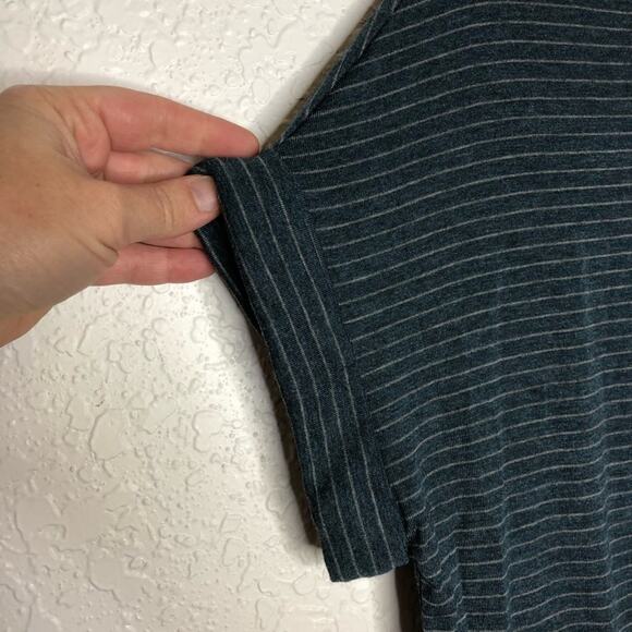 Cabi Groove Tee green gray striped jersey knit top size Small #4008 - Picture 6 of 13